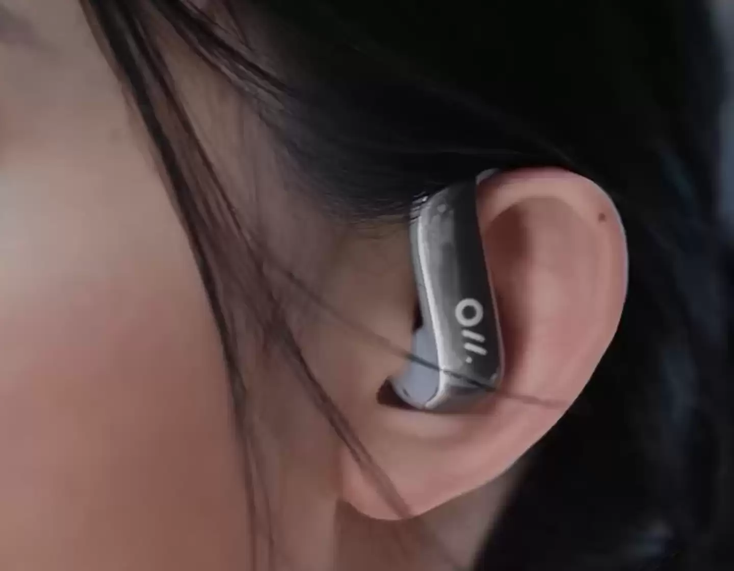 ��Ϣ���ֽ��������з���һ������ AI ��������������ͷģ��