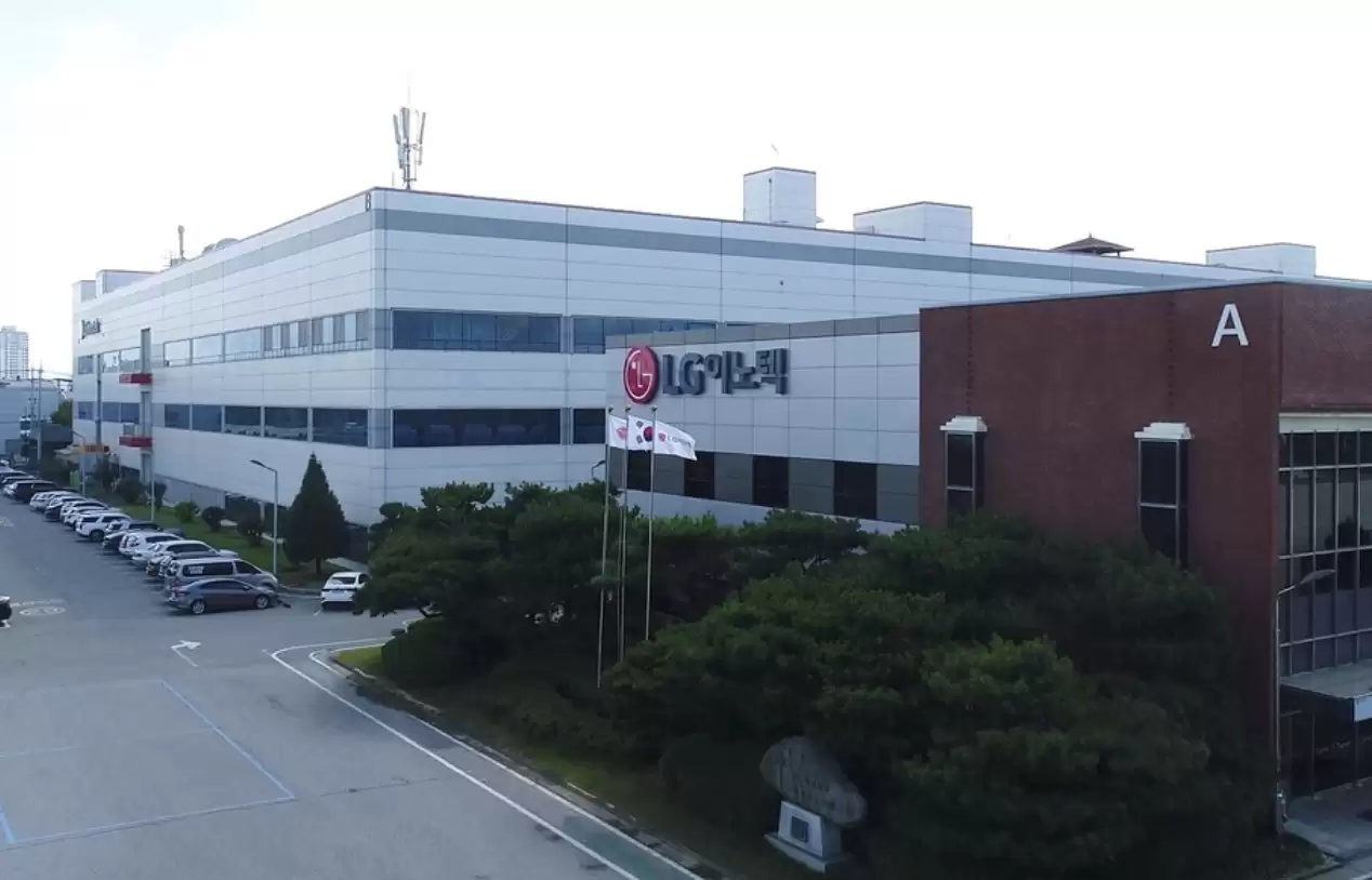 ��������ȫ�Ǳ������Զ���ʻ�������Գ����������°����� 200 ���Զ���ʻ������չ��ʵ����·��