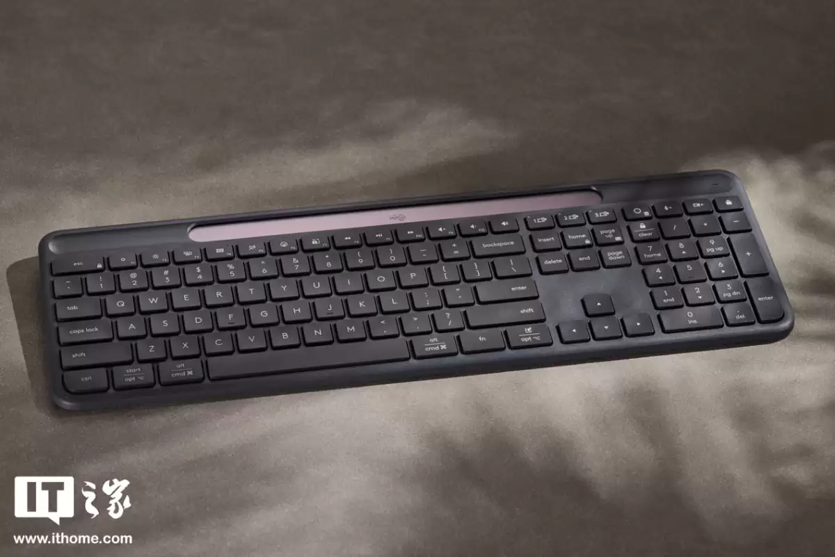 ��IT֮�ҿ��䡿�޼� SIGNATURE SLIM SOLAR+ K980 ���߼���ͼ�ͣ������ܹ��硢�޽ӿ����