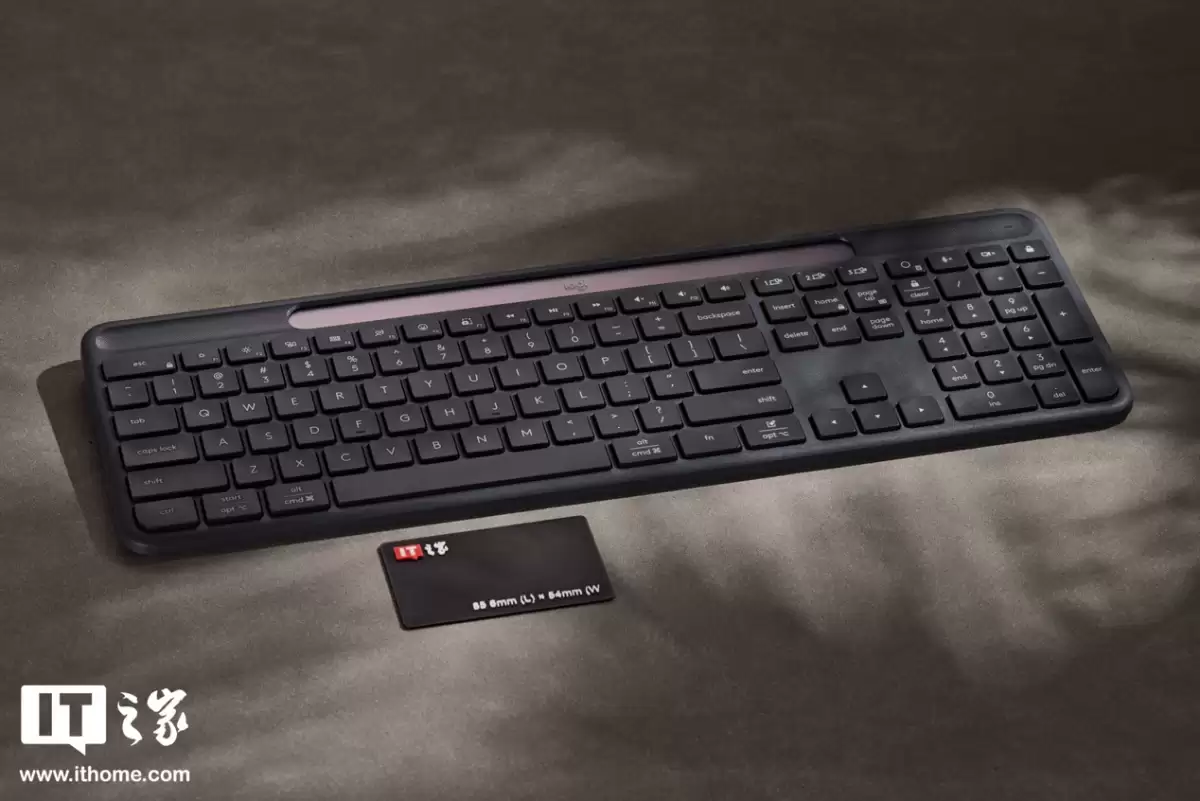 ��IT֮�ҿ��䡿�޼� SIGNATURE SLIM SOLAR+ K980 ���߼���ͼ�ͣ������ܹ��硢�޽ӿ����