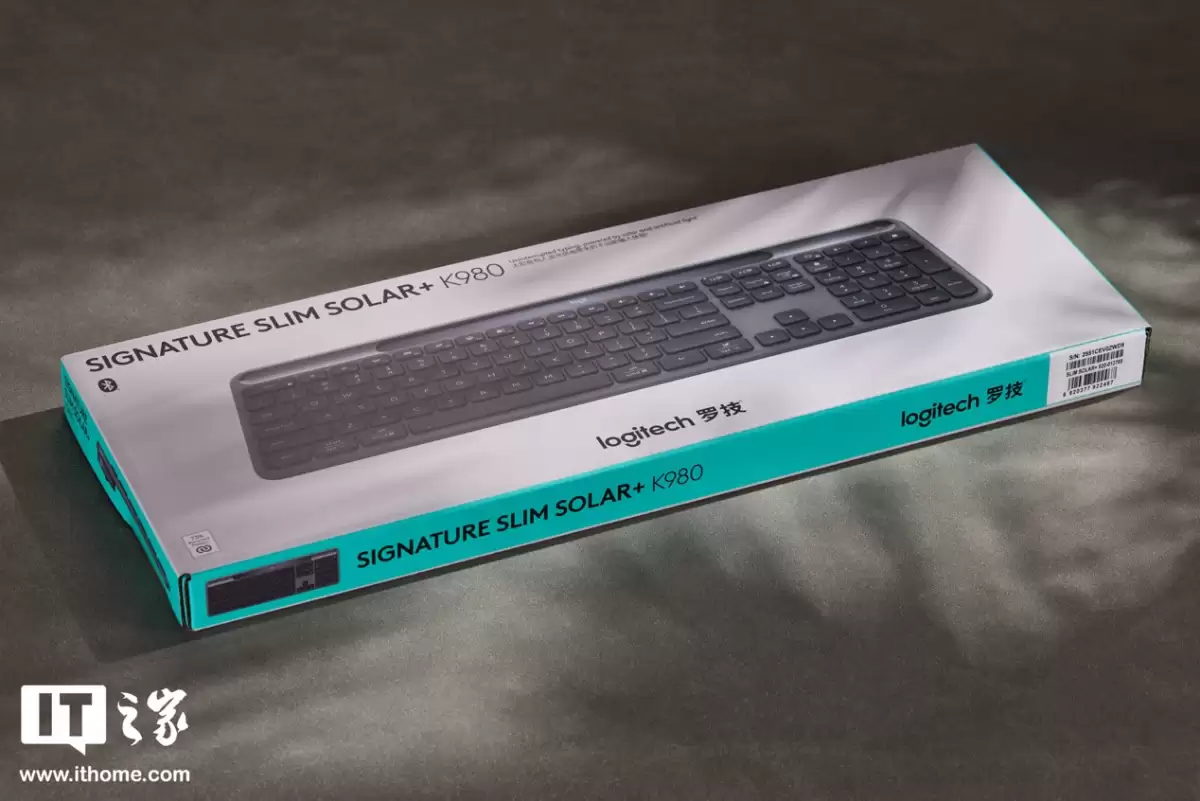 ��IT֮�ҿ��䡿�޼� SIGNATURE SLIM SOLAR+ K980 ���߼���ͼ�ͣ������ܹ��硢�޽ӿ����