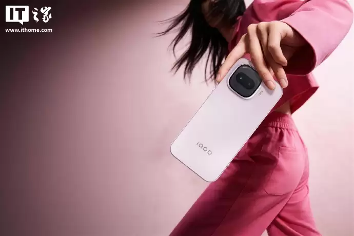 iQOO Z11 Turbo �ֻ���������������� 8 �� 2 ������ӳ֣��������ּ� 2039.15 Ԫ��