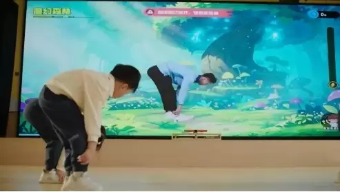 ���½���ߣ�C-Life�����˶������׶�԰����AI������ɫ�ǻ�У԰