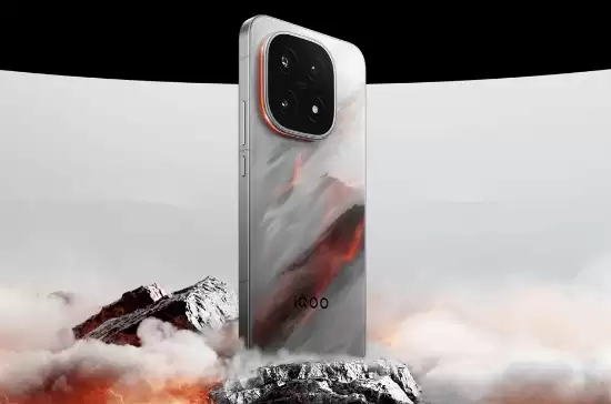 iQOO 15 Ultra��������ǰ������100W���+����ɢ��+��Ϸ���