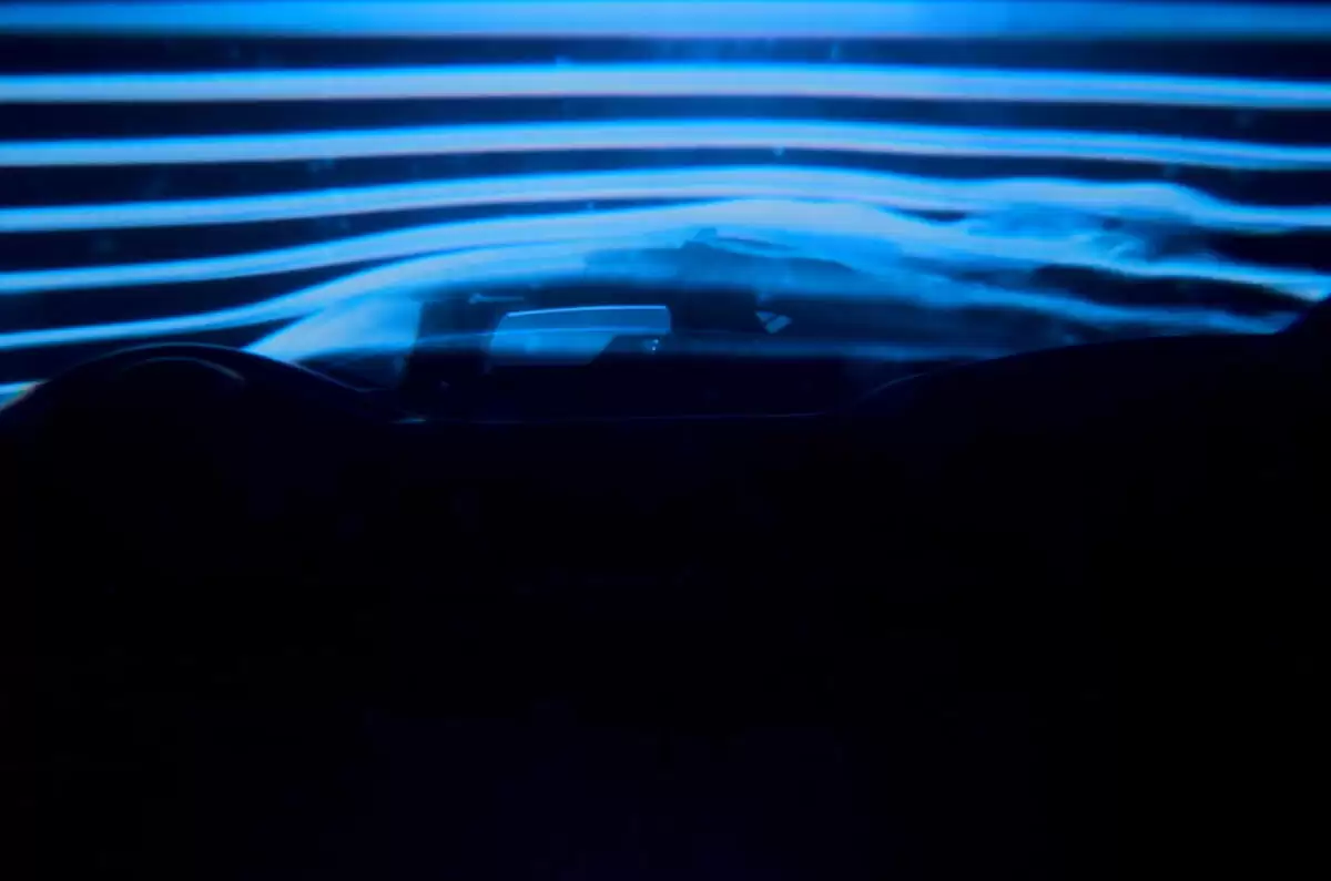 ��ʰ GT40 ���񣺸���ȫ�³��ܽ���Ұ��ͬ�� V8 ���棬�ٶȳ����â�ܹھ�