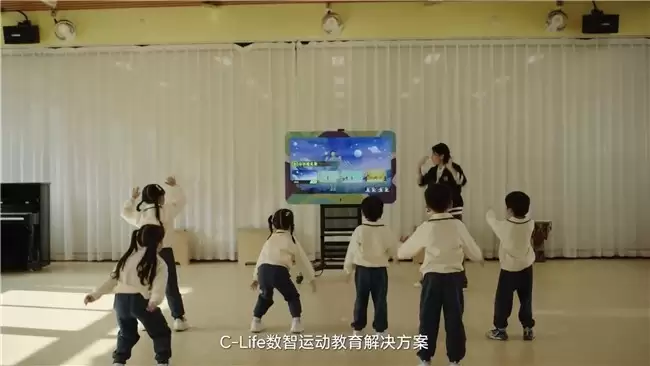 ���½���ߣ�C-Life�����˶������׶�԰����AI������ɫ�ǻ�У԰