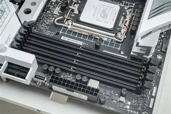 DDR3�ڴ��ů���ɱ�ѹ���µ�װ������ѡ��