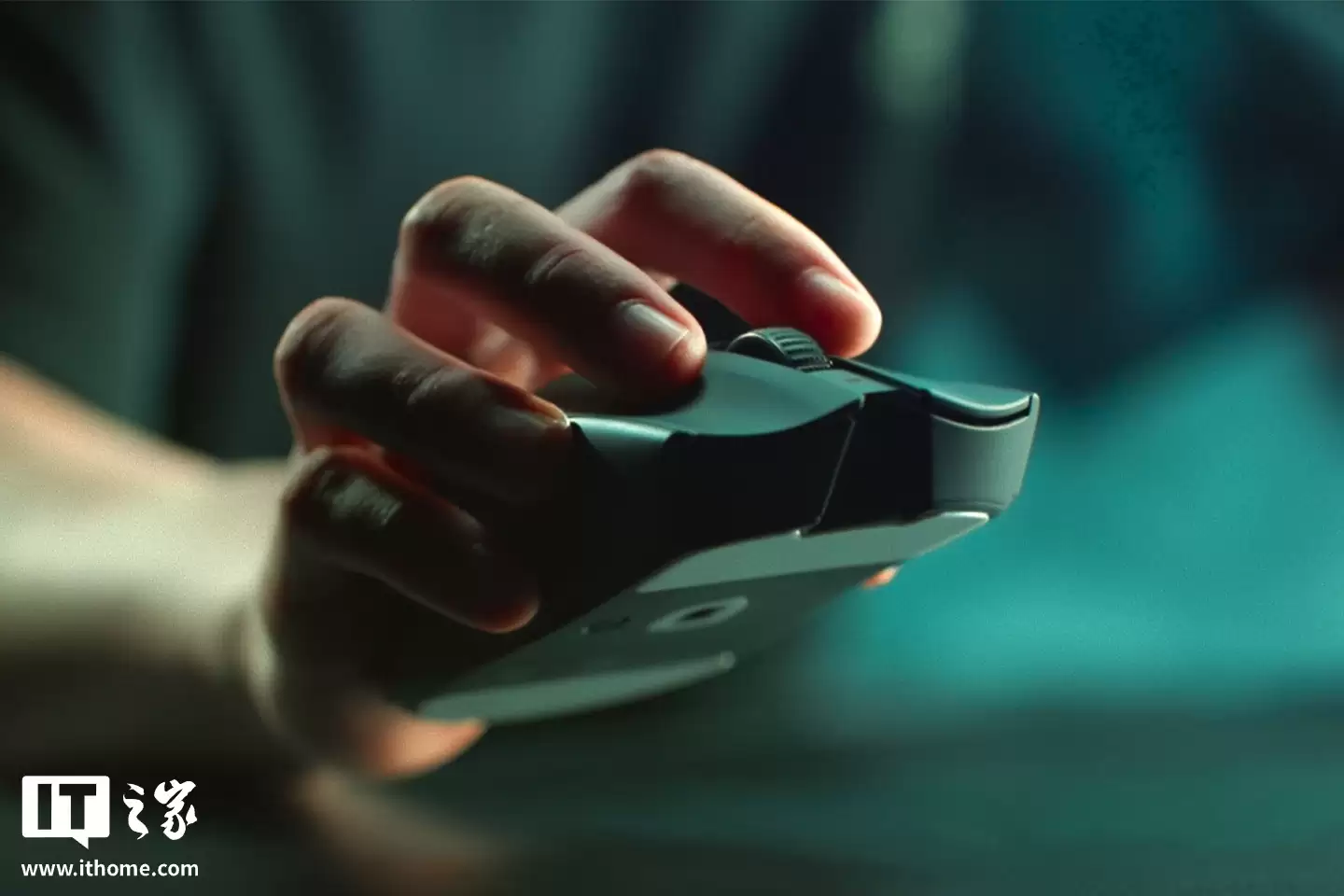 ������ 794.2 Ԫ�����߶��� V3 רҵ�� SE ������귢��