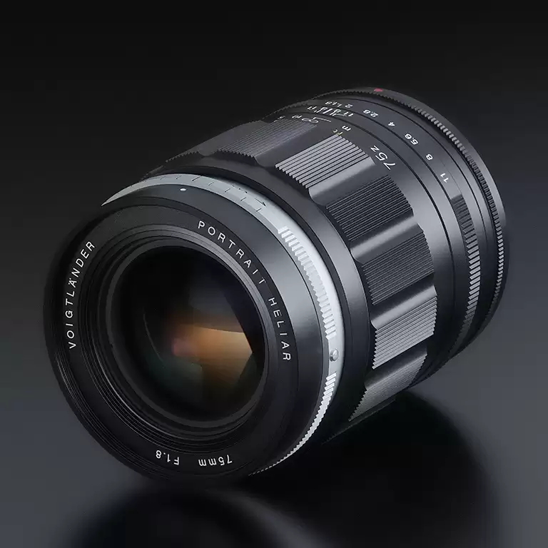 ���״��Ƴ� Portrait Heliar 75mm f/1.8 ȫ�����ֶ���ͷ���ɿ���ɢ�������� RF/Z/E ����
