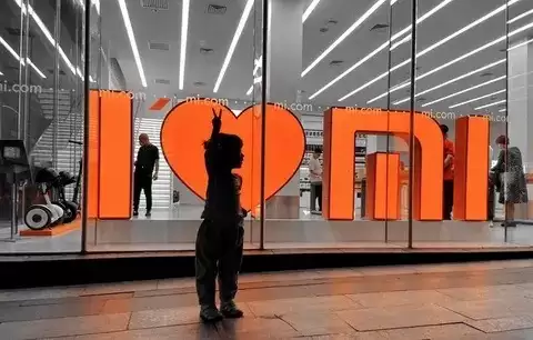 С��SU7������أ��׾��¶�̬����ע