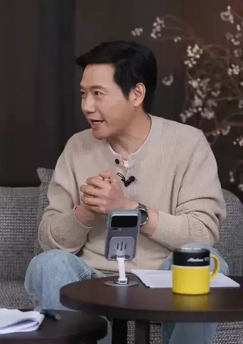 С��SU7Ԥ��22.99���� 2026�������伤���״�������ɫ