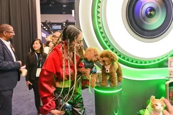 �ſ���CES�׷�PetCam��������ͷ��˫Ʒ�ع��˳軥����ʽ