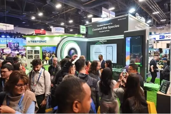 �ſ���CES�׷�PetCam��������ͷ��˫Ʒ�ع��˳軥����ʽ