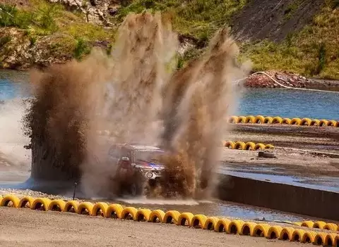 ������ʻ���ף����������߷�ͻ���������