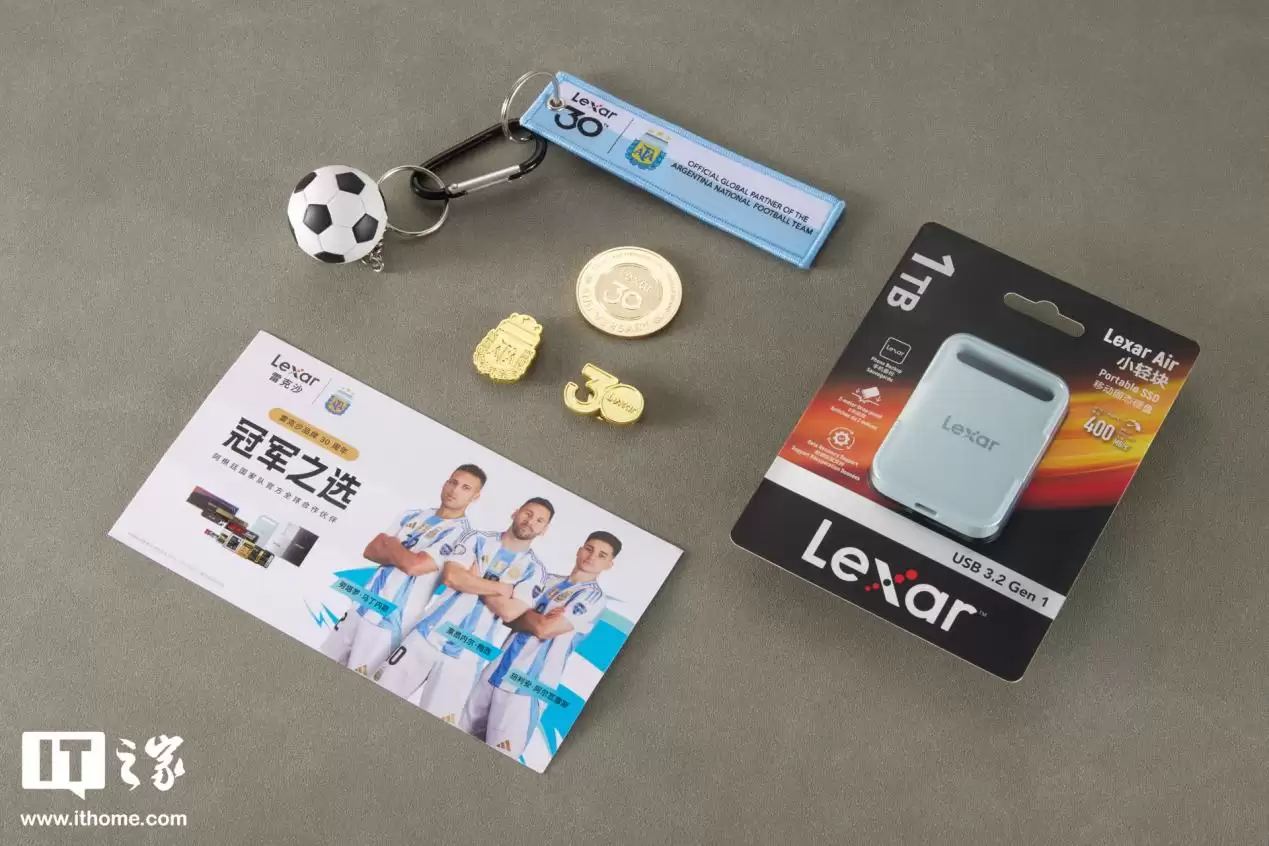 ��IT֮�ҿ��䡿�׿�ɳ Air С����ƶ���̬Ӳ�̰���͢���Ҷ�������ͼ�ͣ�����ḻ�����Դ�