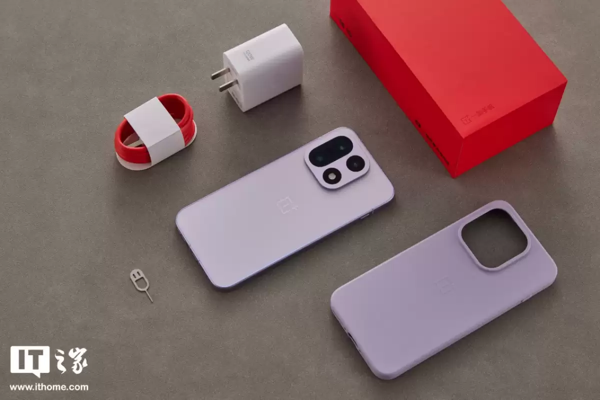 ��Ϣ��һ�� 16 �ֻ������� 9000mAh ��أ����ǰ���� 1700mAh