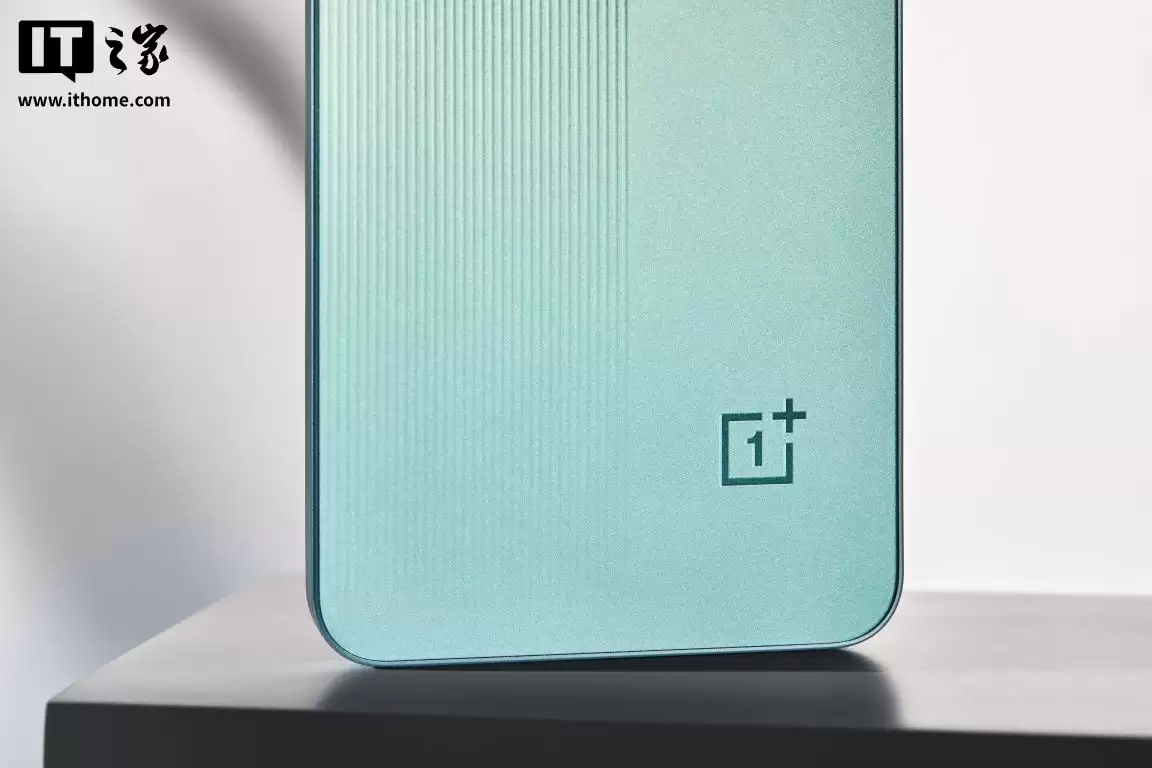 ��Ϣ��һ�� Ace 5 ���ֻ���װ ColorOS 16.0.3.5xx �������ع������˱ر�ש