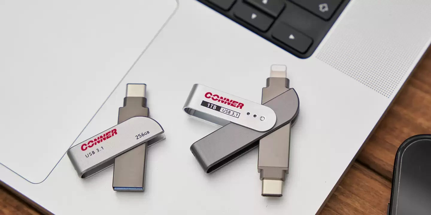 ���ջ�еӲ�̳��� Conner �������������ͷ + �ƶ���̬Ӳ�̶���һ�豸