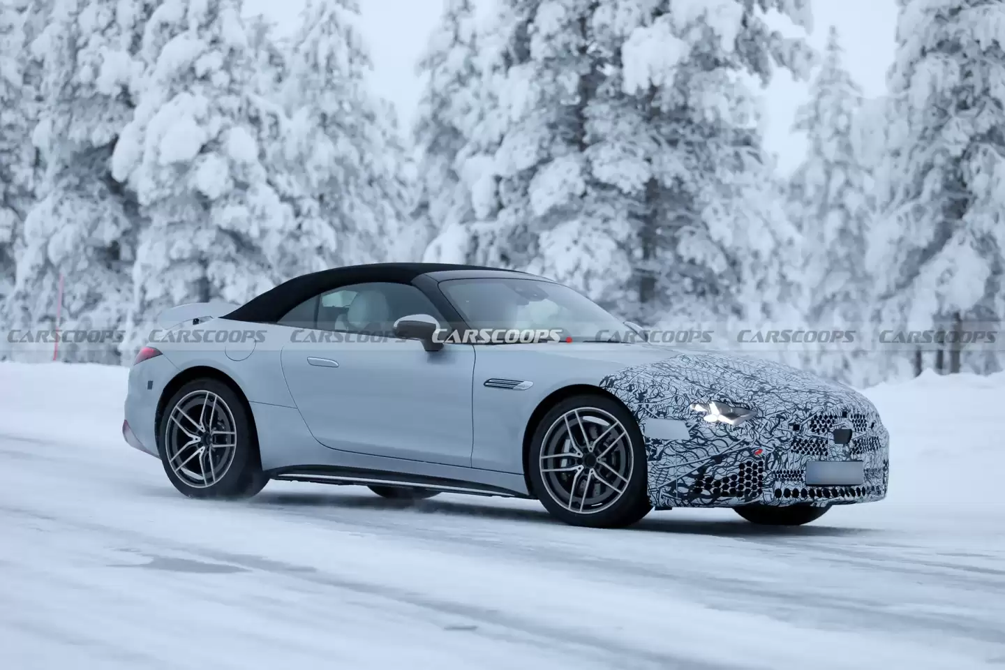 ���� AMG SL �Ŀ�·��ͼ�ع⣬��װ�����Ǵ������͸�դ