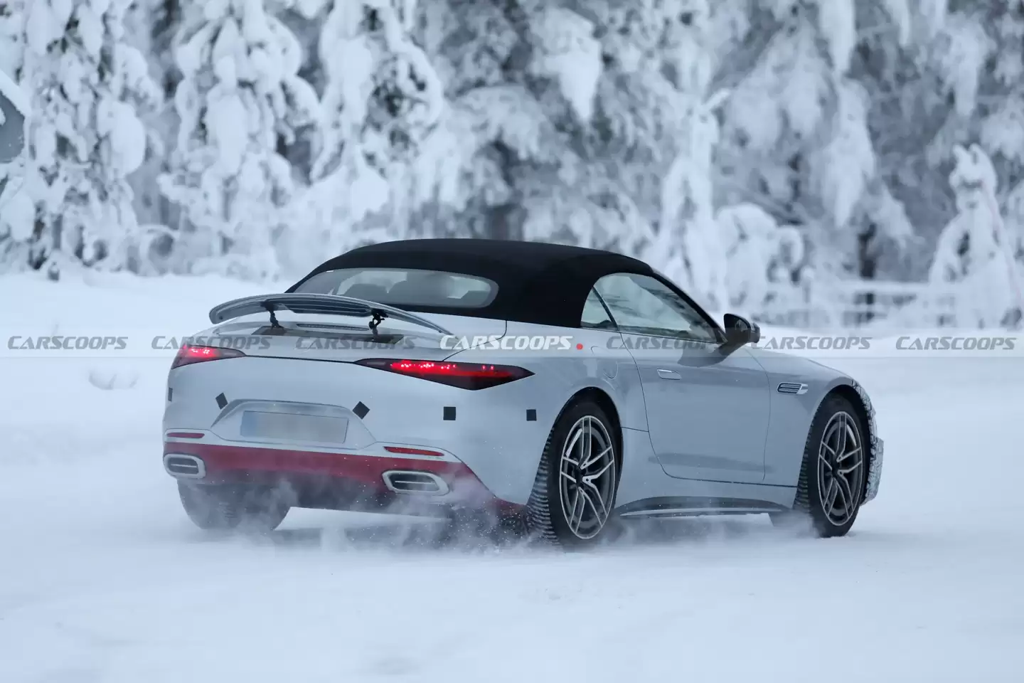 ���� AMG SL �Ŀ�·��ͼ�ع⣬��װ�����Ǵ������͸�դ