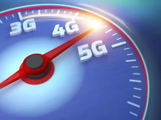 5Gͨ�ż�����ʽ�������٣�����/΢��ȫϢЭͬ��5G+AI��������ҵ��չ������