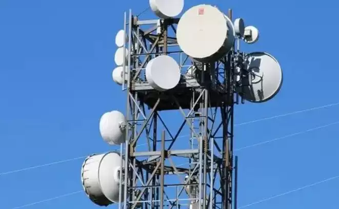 5Gͨ�ż�����ʽ�������٣�����/΢��ȫϢЭͬ��5G+AI��������ҵ��չ������