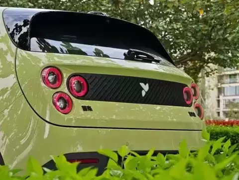 ������Ϊ���Ӱ�С���ܷɶ�