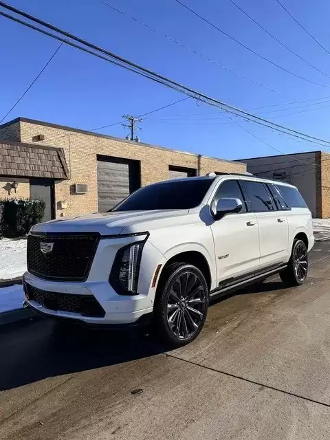 �������˿��׵£�����������ߵ��콢��ȫ�ߴ�SUV