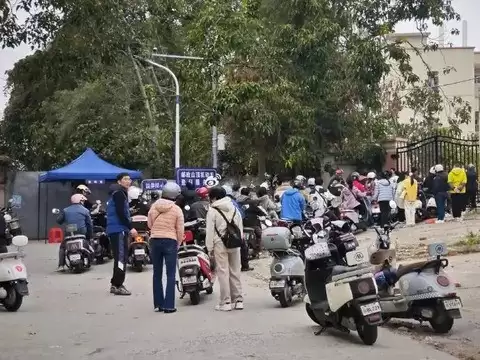 տ������ʱ��23������Ħ�г����ƣ��������ŵ綯Ħ�еǼ�