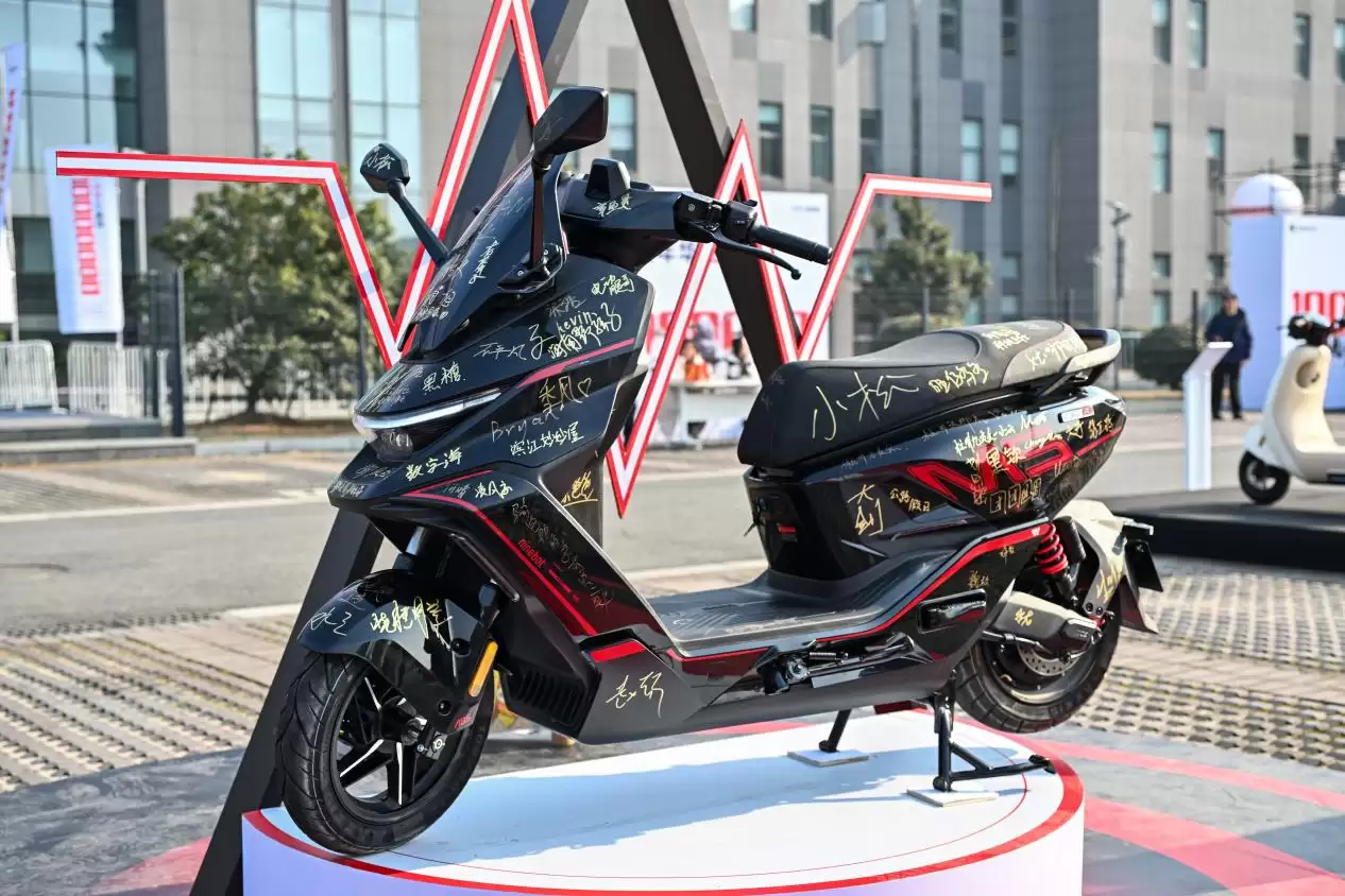 1000��̨����ġ��й����족���ź��ü���Ӳʵ���ջ�ǧ���û�