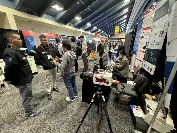 �пƾ����ӽ�Яǧ���Ǹ����������������2026 SPIE Photonics West