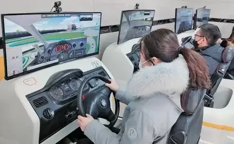 ģ���ʻ�Ĵ�ά�Ⱦ���������У������������붯̬�س�ȫ����