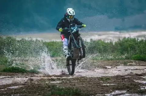 ����������Xaber 300�綯ԽҰ����22.5kW�����110km/h���١�75km����