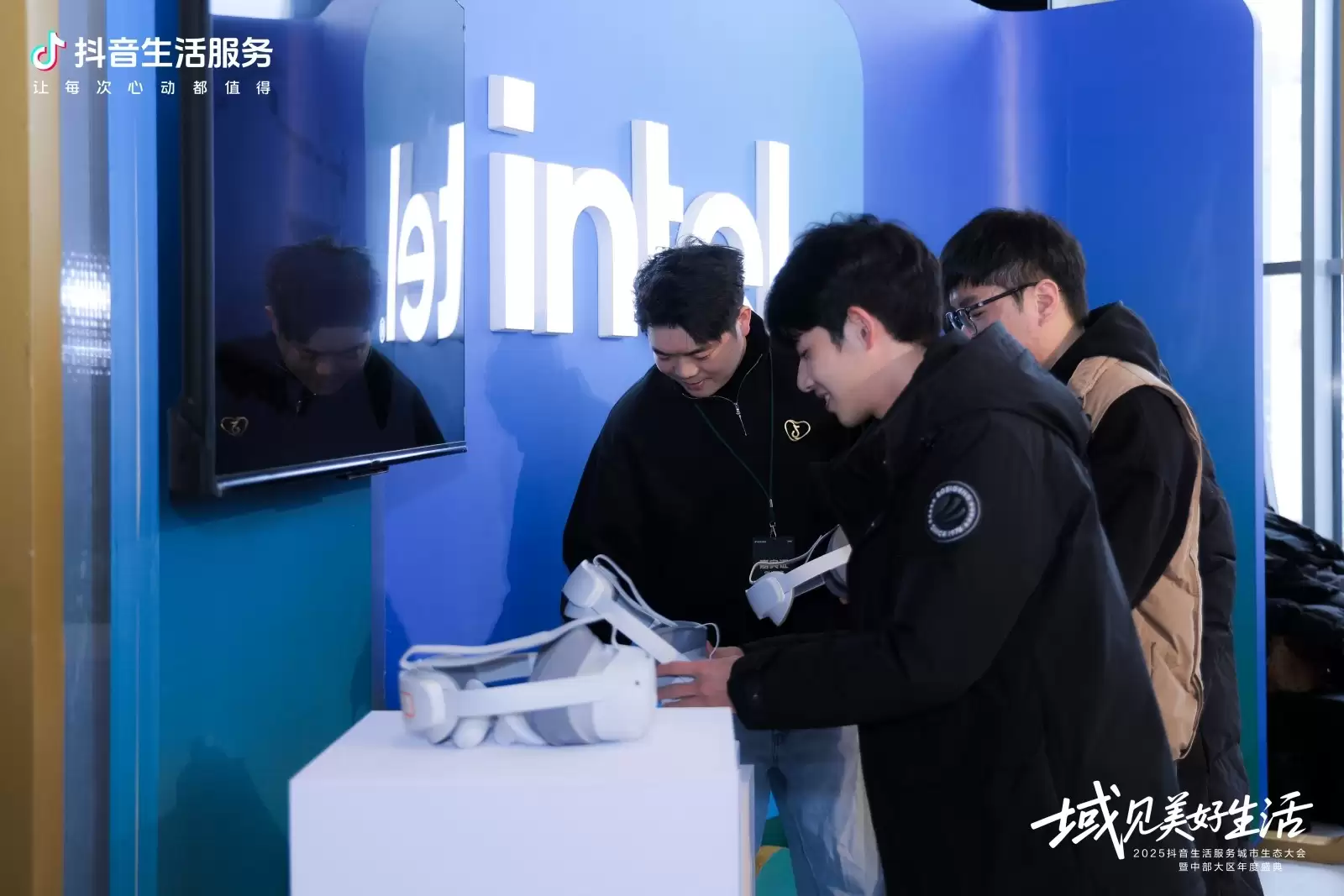 �Ƽ��ȳ�ӿ�����Ӻ��ϣ�Ӣ�ض�����2026����������������̬���