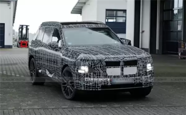 ����ȫ��X7����2027�귢����˫ɫ������8K����iX7������500km