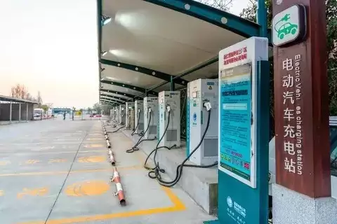 3������ѵ�����������ͨ�������硢ѡ�Ż�׮��װ��׮��ѧ����