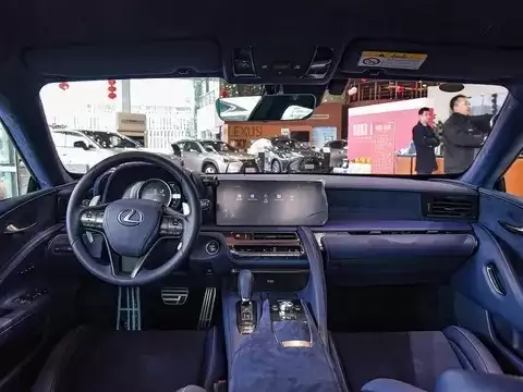 �׿���˹LC 500����2026���ͣ����������GT�ܳ�ʱ����Ļ