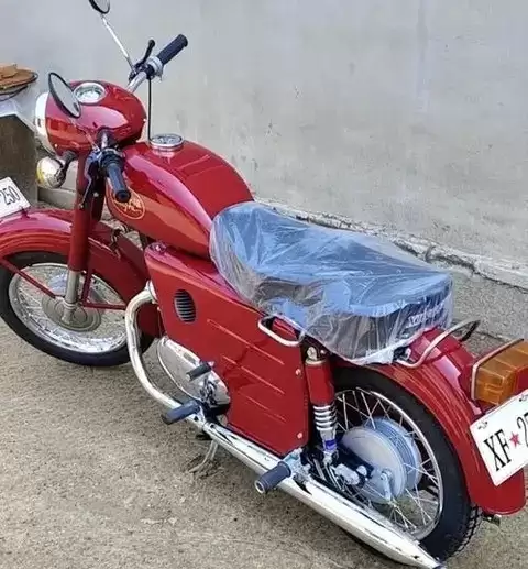 ��ʮ����Ҹ�250��칫��������һ����ı�������Ħ��˫��