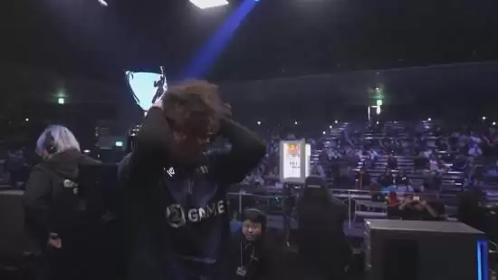 燃尽了!街霸6“小孩”曾卓君再现神级比赛 精彩绝伦 燃尽了!街霸6“小孩”曾卓君再现神级比赛 精彩绝伦