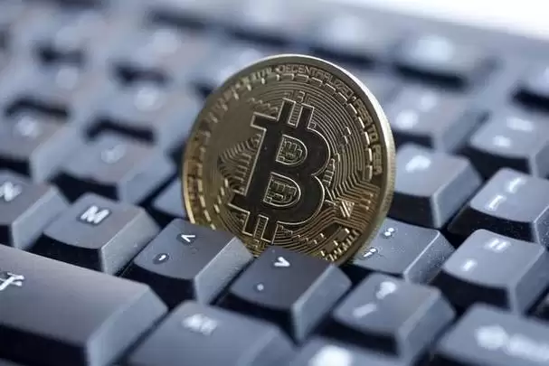 ���ر���Կ�ж���λ��,���ظ���һ�ĸ�����