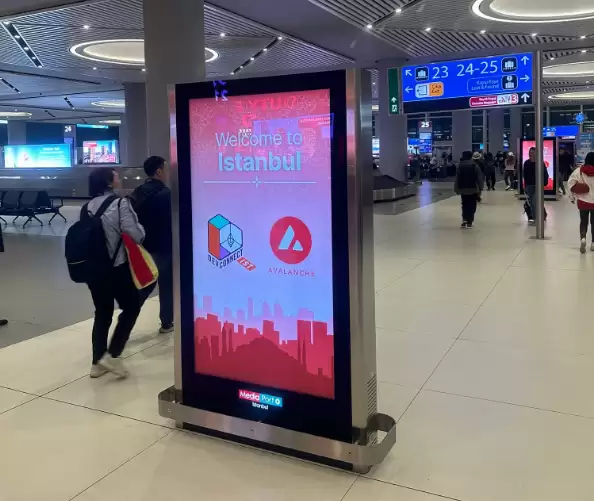 ���ܻ�������ر���һ�ַ��մ�