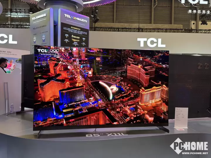 AWE探展TCL:“机皇”X11L惊艳亮相 20000+个万象分区 AWE探展TCL:“机皇”X11L惊艳亮相 20000+个万象分区