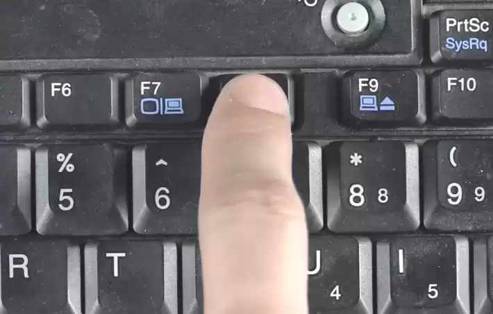 win10��Ļ�ֱ��ʵ����˻������