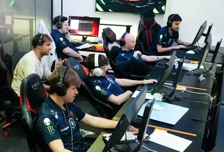 Liquid��������Fragadelphia����������+Major�ʸ�Σ����NiPǩ֤�粨������������