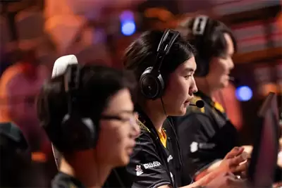 CS�羺���籭(EWC)���ɹ����｣ն�ɵУ�MongolZ 2-1����3DMAX������ǿ