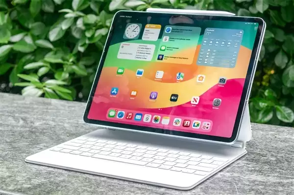 LCDʱ����Ļ��iPad AirתͶOLED�����ǳ���Ҫ��Ӧ��