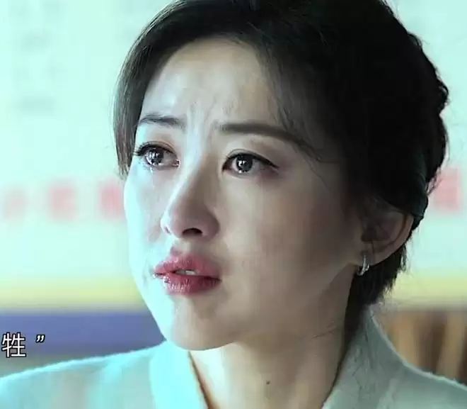 朱珠《蜜语纪》遭群嘲,理由:演技油腻、剧情离谱、大浓妆抢镜 朱珠《蜜语纪》遭群嘲,理由:演技油腻、剧情离谱、大浓妆抢镜