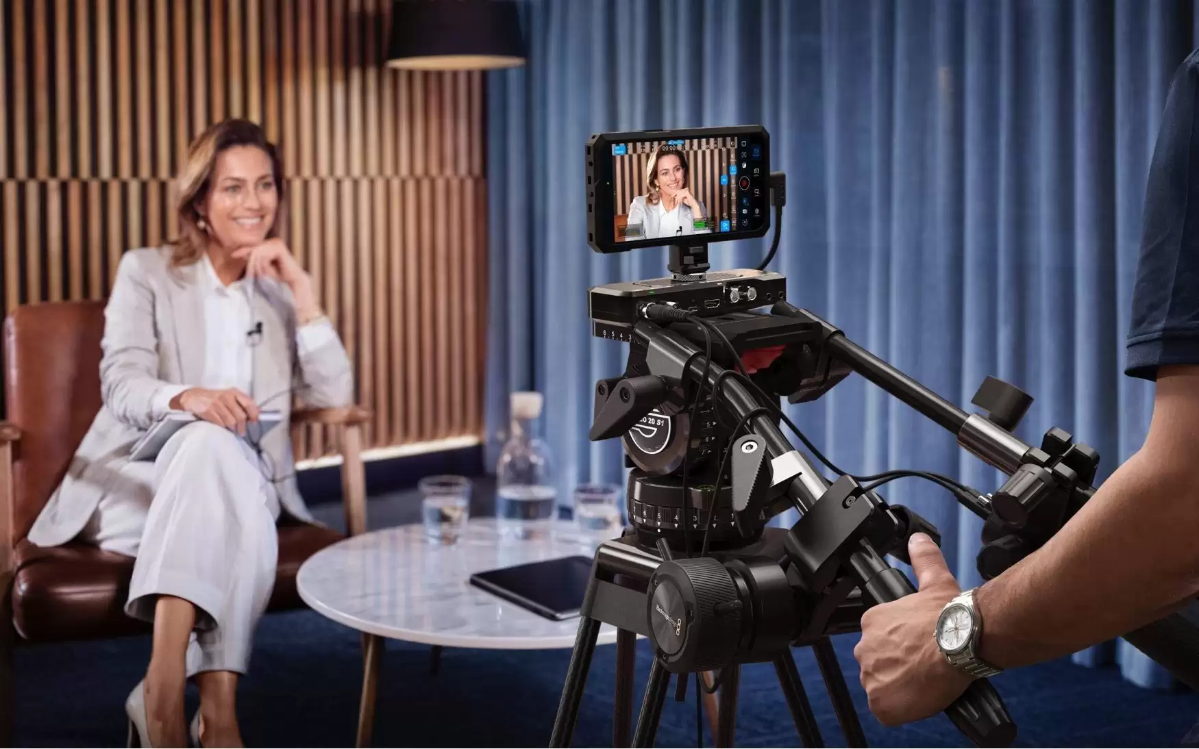 Blackmagic Camera iOS����3.3��ƻ���ֱ�ң��iPhone����࿴����