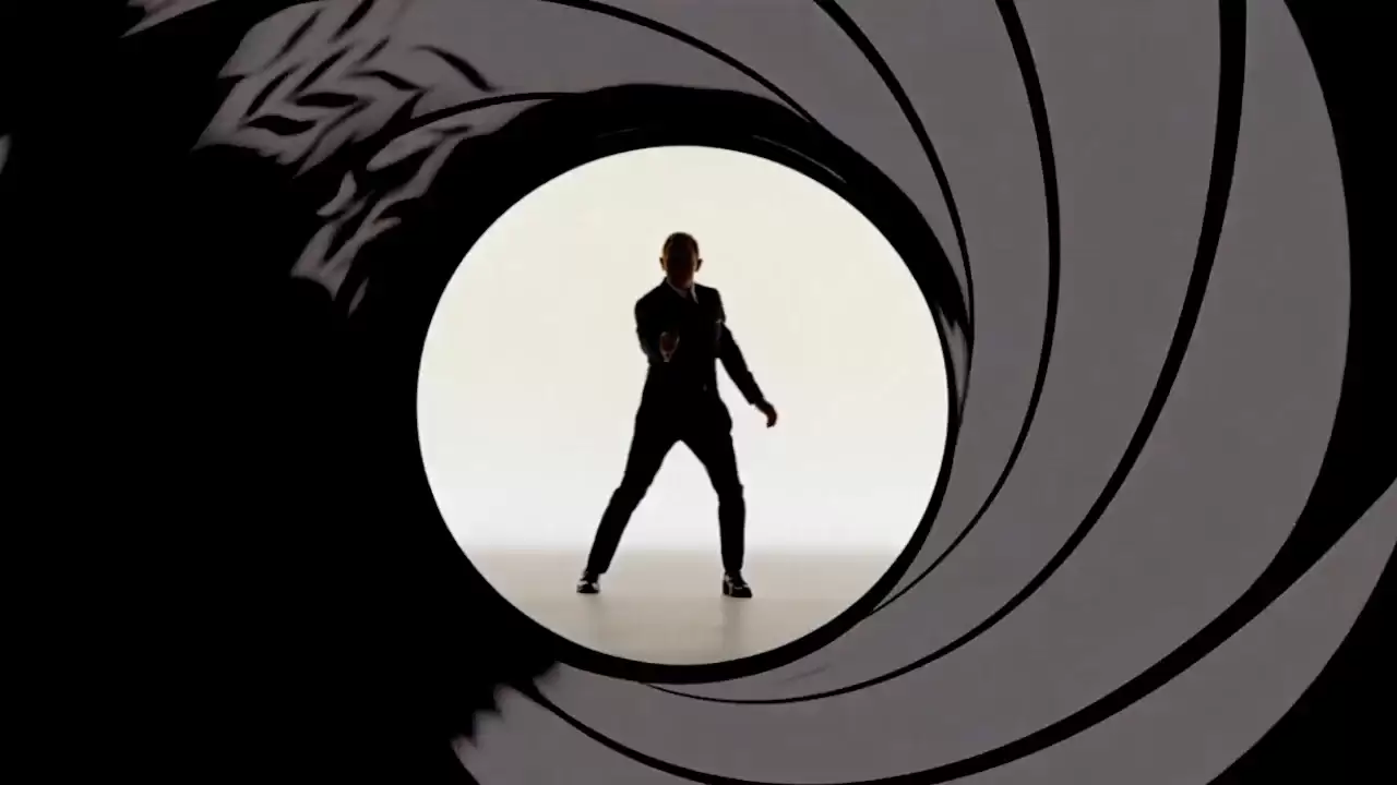 ����ѷ�� James Bond ��������