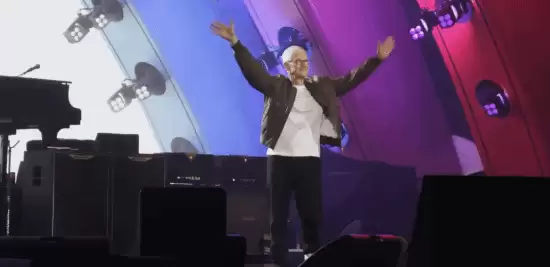 iPhone�û��ҳ϶ȴ�96.4%����ʷ�¸ߣ���׿תiOS��Ը���ı�